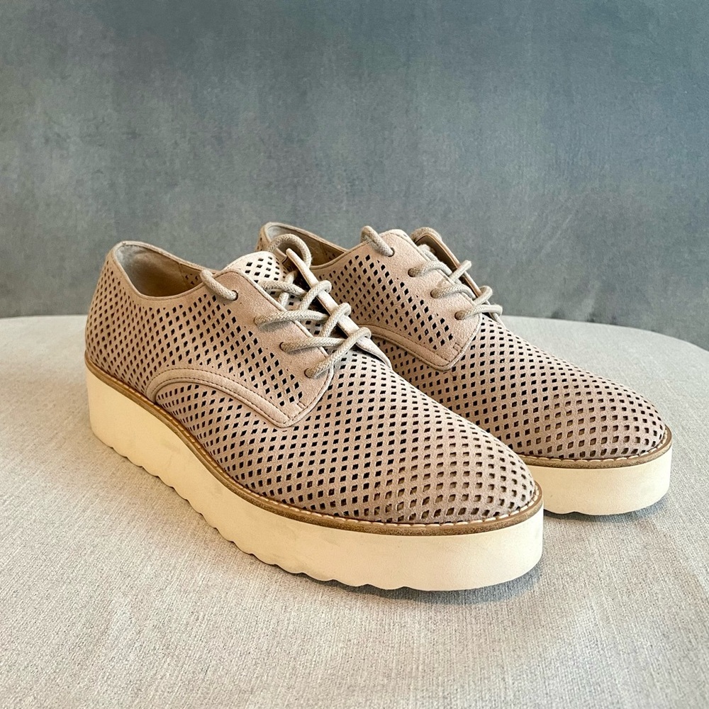 Vince Camuto Nillindie Platform Oxford Loafer